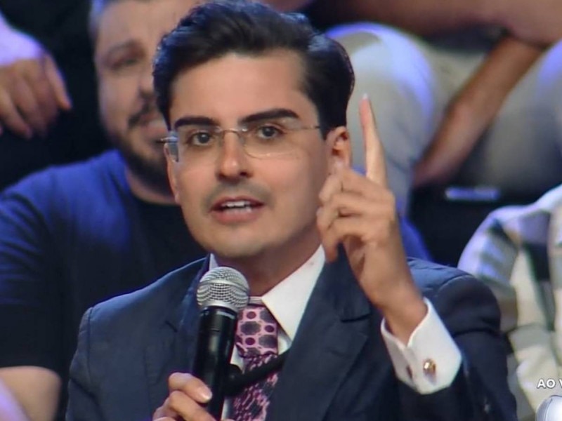 Quem é Dudu Camargo? Campeão de A Fazenda 17 já se envolveu em polêmicas -  (crédito: Observatório dos Famosos)