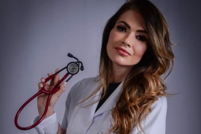 Ex-BBB Fani Pacheco revela qual foi seu momento mais decisivo na carreira de médica -  (crédito: Observatório dos Famosos)