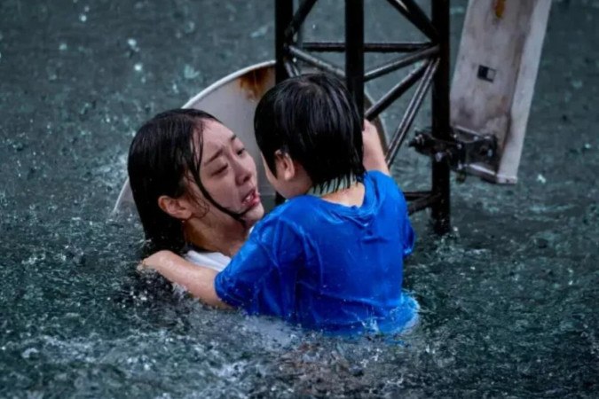 Produção sul-coreana retrata catástrofe global e desafios humanos -  (crédito: Obeservatório da TV)