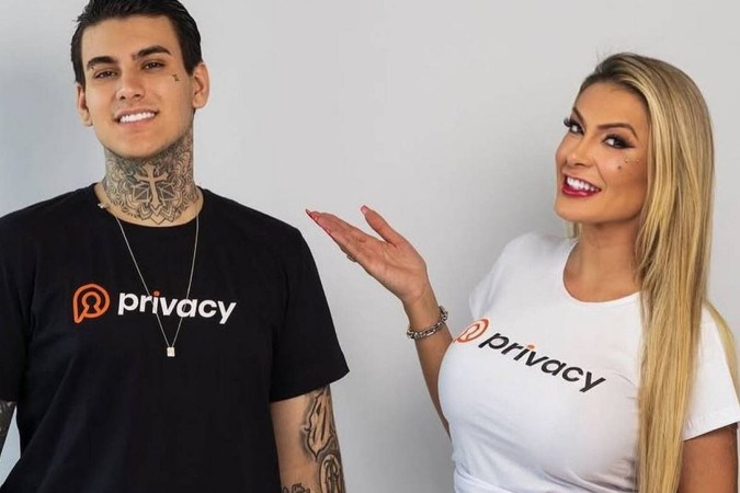 Andressa Urach rebate críticas por vídeo ousado com o filho e usa citação da Bíblia: “Sou a errada?” -  (crédito: Observatório dos Famosos)