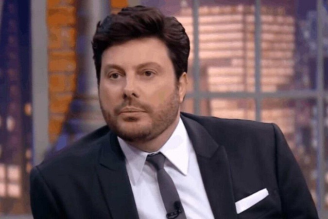 De férias, Danilo Gentili não possui contrato renovado pelo SBT -  (crédito: Observatório dos Famosos)