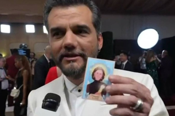 Wagner Moura ironiza premiaÃ§Ãµes ao vivo e celebra vitÃ³ria histÃ³rica no Globo de Ouro -  (crédito: ObservatÃ³rio dos Famosos)