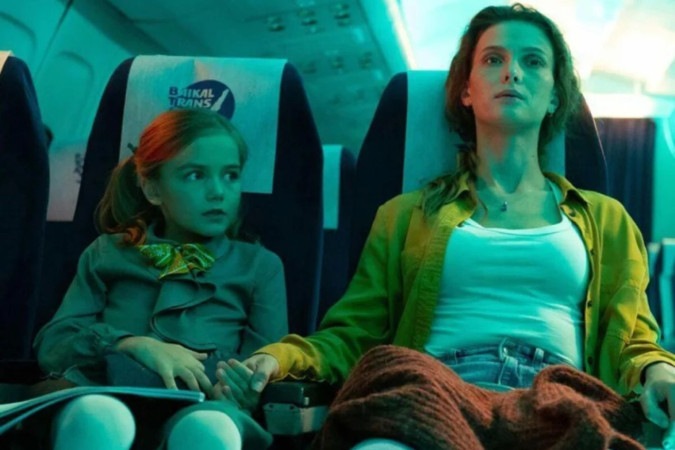 Passageiro 666 no Prime Video: filme russo ambientado em voo noturno aposta em tensão psicológica -  (crédito: Obeservatório da TV)