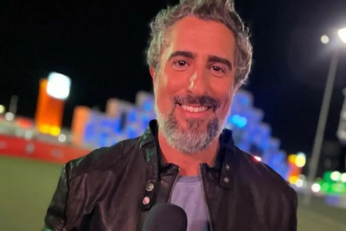 Marcos Mion surge deitado em móvel e reclama de hérnia de disco: ‘Tragédia’ -  (crédito: Observatório dos Famosos)