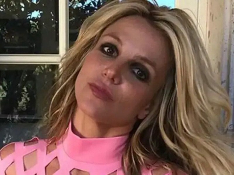 Britney Spears desabafa sobre trauma de tutela na família e dispara: “Tenho medo deles” -  (crédito: Observatório dos Famosos)