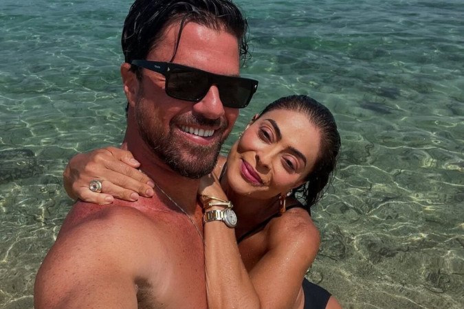 Juliana Paes admite brigas no casamento com empresário: “Doida para fazer terapia” -  (crédito: Observatório dos Famosos)