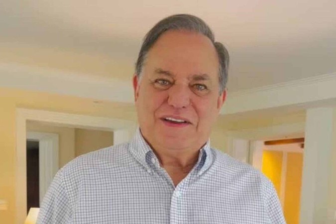 O que aconteceu com Ronnie Von? Apresentador relata susto no hospital -  (crédito: Observatório dos Famosos)