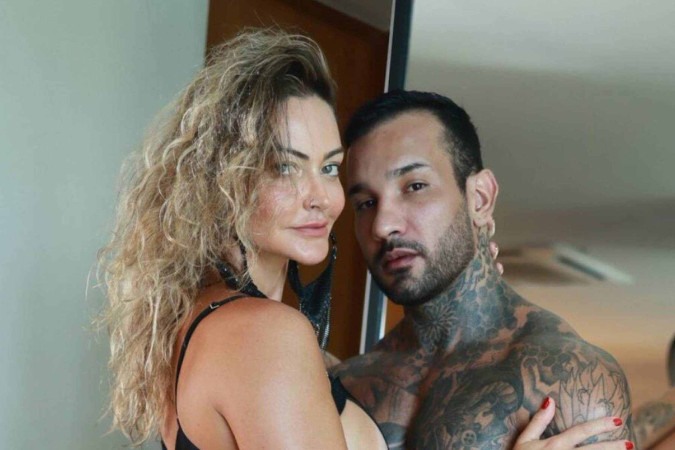 Após polêmica com o ex, Laura Keller protagoniza cenas de sexo em plataforma de conteúdo adulto e vídeos vazam na internet -  (crédito: Observatório dos Famosos)