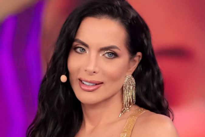 Ex-bailarina do Faustão, Carla Prata revela dificuldade para namorar: “Sou da cota hétero” -  (crédito: Observatório dos Famosos)