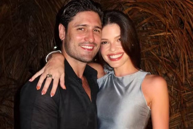 Vitória Strada desabafa sobre curiosidade do público e relação com Daniel Rocha -  (crédito: Observatório dos Famosos)