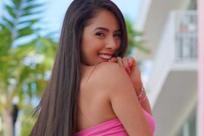 Juliana Bonde se filma com calcinha pink e empolga com zoom: “Clima esquentou” -  (crédito: Observatório dos Famosos)