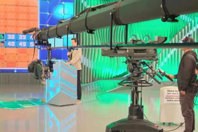 Celso Portiolli estreia novo cenário no Domingo Legal -  (crédito: Obeservatório da TV)