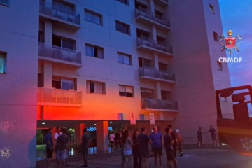 Moradores de um prédio na 114 Norte saíram do local - (crédito: Divulgação/CBMDF) Moradores de um prédio na 114 Norte saíram do local - (crédito: Divulgação/CBMDF)