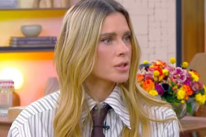 Carolina Dieckmmann perde a paciência após comentários sobre suposta magreza -  (crédito: Observatório dos Famosos)