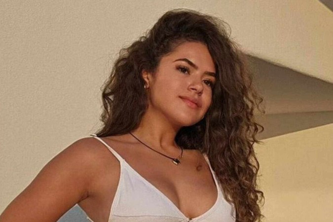 De biquíni, Maisa aproveita tarde ensolarada para renovar o bronzeado -  (crédito: Observatório dos Famosos)