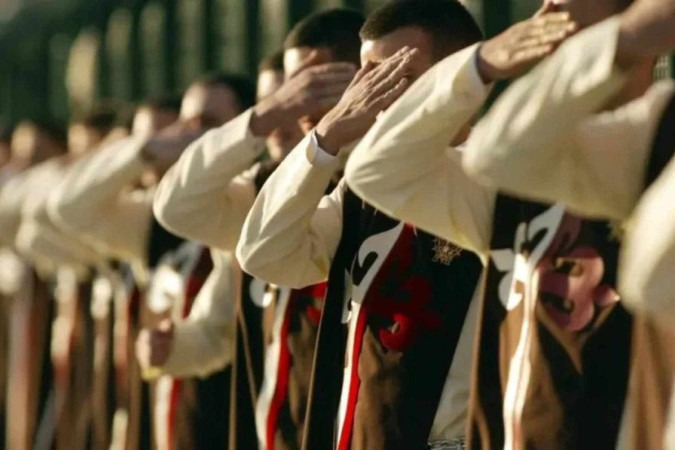 Escravos da Fé: série documental da HBO Max expõe bastidores dos Arautos do Evangelho -  (crédito: Obeservatório da TV)