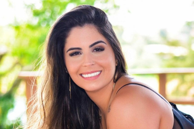 Musa do Santos Futebol Clube surge de fio-dental e surpreende ao mostrar o antes e depois do seu corpaço -  (crédito: Observatório dos Famosos)