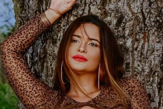 Geisy Arruda posa nua na fazenda e provoca: “Pulei a cerca” -  (crédito: Observatório dos Famosos)