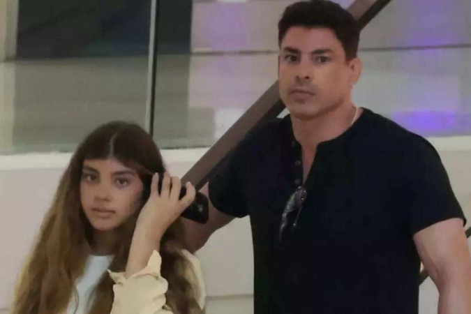 Filha de Grazi e Cauã surge em shopping e detalhe rouba a cena: mistura perfeita dos dois -  (crédito: Obeservatório da TV)