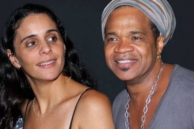 Filha de Chico Buarque fala pela primeira vez sobre relação com Carlinhos Brown: “A gente não casou no papel” -  (crédito: Observatório dos Famosos)