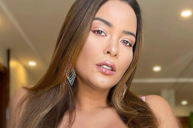Geisy Arruda se exibe de lingerie e deixa escapar maquinha íntima: “Segura a peteca” -  (crédito: Observatório dos Famosos)