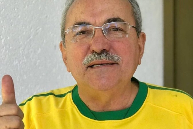 Ex-deputado apoiador de Bolsonaro posta nude por engano e foto íntima vira assunto na internet -  (crédito: Observatório dos Famosos)