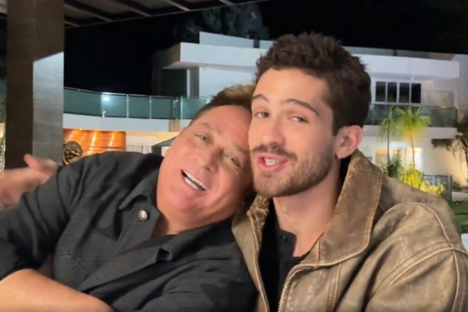 Leonardo reage a pergunta sobre nudez feita por João Guilherme e diverte fãs em entrevista descontraída -  (crédito: Observatório dos Famosos)