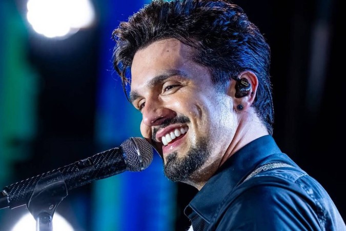 Luan Santana revela decisão de mudança drástica na carreira após nascimento da filha -  (crédito: Observatório dos Famosos)