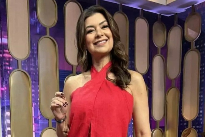 Amanda Françozo deixa a TV Aparecida após oito anos na emissora; programa terá edição de despedida -  (crédito: Obeservatório da TV)