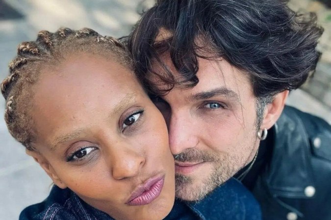 Igor Rickli revela intimidade que mantém casamento aberto com Aline Wirley: “Prazer” -  (crédito: Observatório dos Famosos)