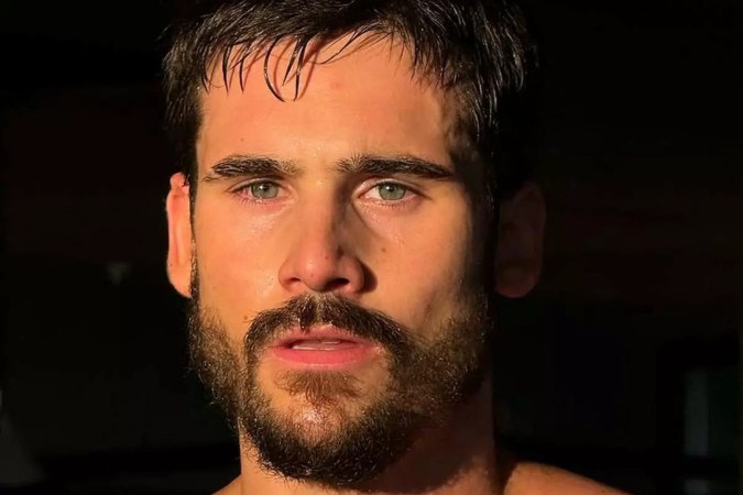 Nicolas Prattes desabafa sobre rejeição do público ao relembrar papel fracassado em novela -  (crédito: Observatório dos Famosos)