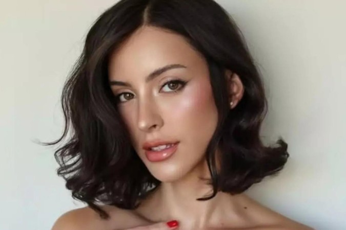 Bella Longuinho protagoniza ensaio sensual e impressiona com fotos seminua -  (crédito: Observatório dos Famosos)