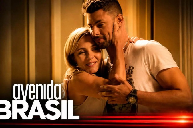 Carminha mente sobre Rita para Jorginho e levanta suspeita em Avenida Brasil -  (crédito: Obeservatório da TV)