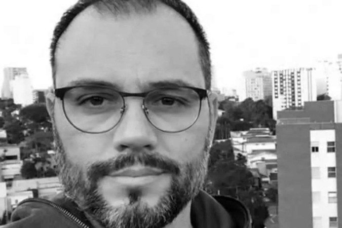 Saiba quem foi Renê Belmonte, ex-roteirista da Globo que morreu aos 55 anos e comoveu famosos -  (crédito: Observatório dos Famosos)