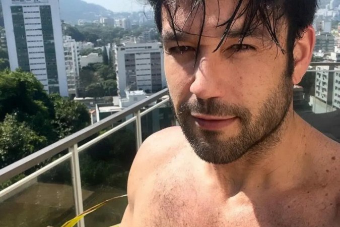 Sergio Marone exibe barriga trincada em paisagem chocante na web -  (crédito: Observatório dos Famosos)