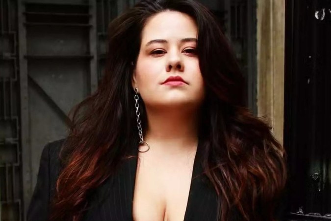 Karol Lannes, a Ágata de Avenida Brasil, expõe ataques que sofre até hoje pela aparência: “A fama tem esse lado” -  (crédito: Observatório dos Famosos)