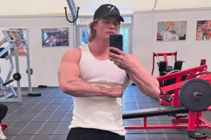 Nicholas Galitzine revela treino intenso para viver He-Man em novo filme de Mestres do Universo -  (crédito: Observatório dos Famosos)