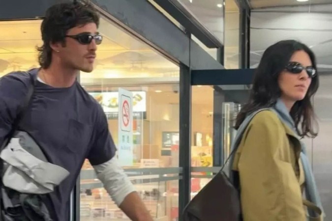 Kendall Jenner e Jacob Elordi surgem de mãos dadas em Tóquio e reforçam rumores de romance -  (crédito: Observatório dos Famosos)