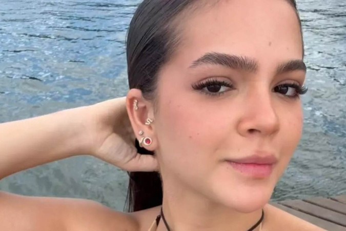 Mel Maia ostenta corpaço de biquíni em viagem com namorado -  (crédito: Observatório dos Famosos)