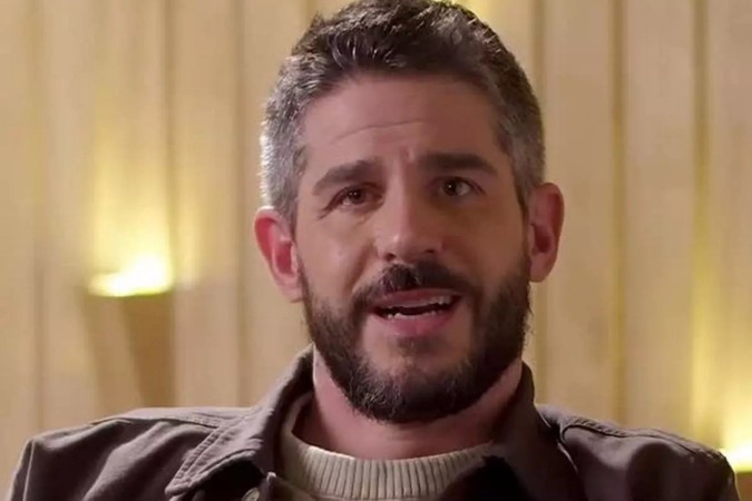 Ator do remake de Renascer desabafa sobre preconceito por sofrer de deficiência auditiva -  (crédito: Observatório dos Famosos)