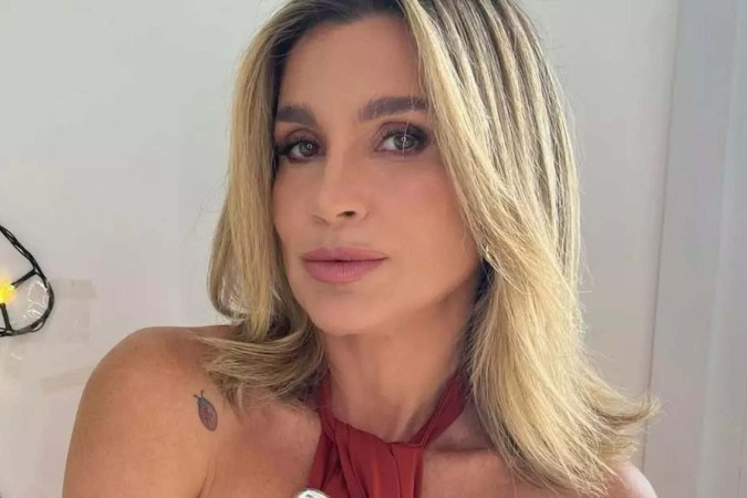 Relembre as vezes em que Flávia Alessandra posou nua na Playboy -  (crédito: Observatório dos Famosos)