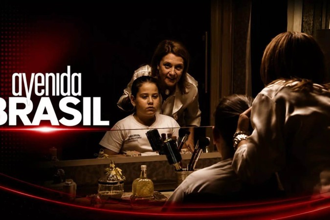 Avenida Brasil: Nina obriga Carminha a tratar Ágatha com carinho e faz exigência milionária à rival -  (crédito: Obeservatório da TV)