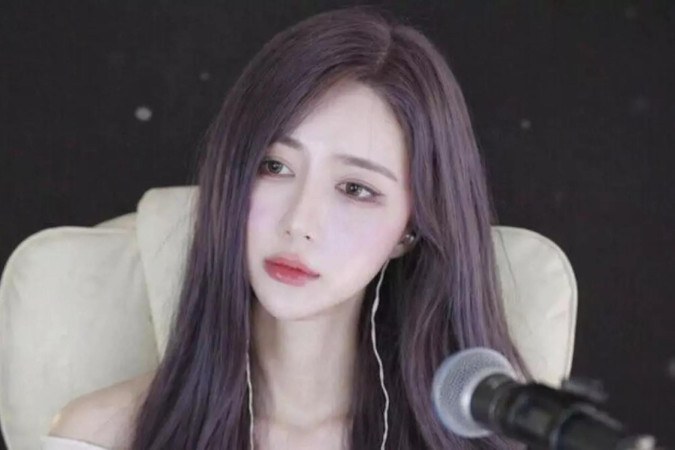 Cantora sul-coreana Kim Yoon Seol morre aos 27 anos e deixa fãs em choque -  (crédito: Observatório dos Famosos)