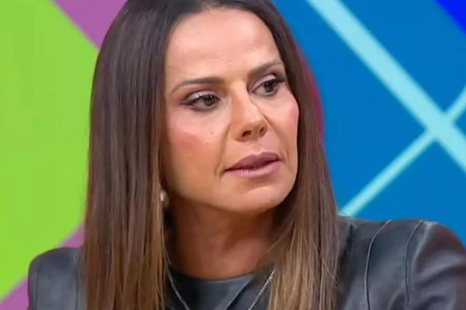 Viviane Araujo relembra passagem como cantora de forró: “Loucura que me enfiei” -  (crédito: Observatório dos Famosos)