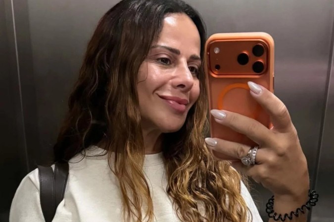 Viviane Araújo diz que sofre etarismo no Carnaval: “Adoecendo” -  (crédito: Observatório dos Famosos)