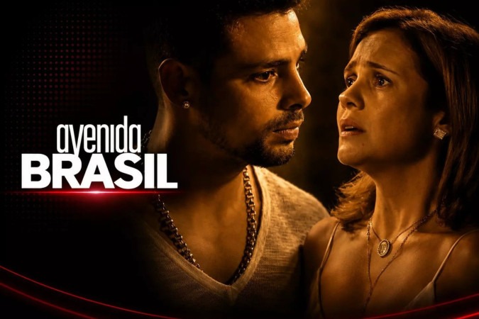 Avenida Brasil: Carminha invade apartamento de Nina, acusa rival de seduzir Tufão e é expulsa por Jorginho -  (crédito: Obeservatório da TV)