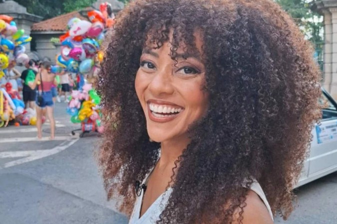 Valéria Almeida firma contrato e vira agenciada da Globo -  (crédito: Obeservatório da TV)