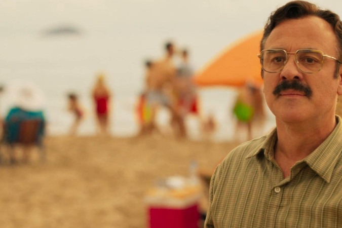 Supercine: Globo exibe comédia que transforma férias em uma inesperada viagem no tempo neste sábado (19) -  (crédito: Obeservatório da TV)