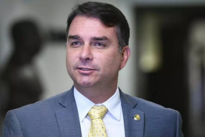 Flávio Bolsonaro muda de ideia e decide participar de debate da Band -  (crédito: Obeservatório da TV)