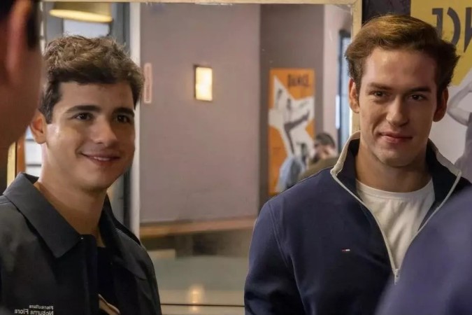 Quem Ama Cuida: Mau Mau e Felipe finalmente se beijam; romance ganha data para ir ao ar -  (crédito: Obeservatório da TV)
